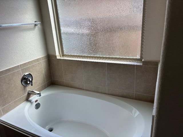 3804 NW Alpine Autumn DR, Austin, TX 78744