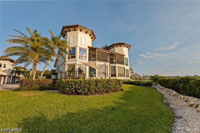 1301 Chesapeake AVE 1B, Naples, FL 34102