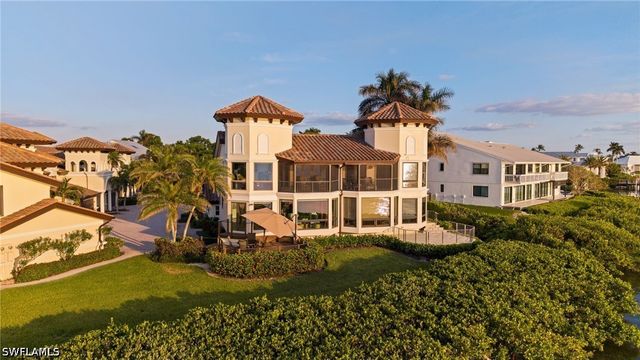 1301 Chesapeake AVE 1B, Naples, FL 34102