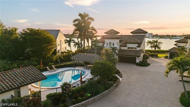 1301 Chesapeake AVE 1B, Naples, FL 34102