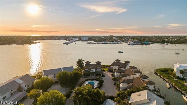 1301 Chesapeake AVE 1B, Naples, FL 34102