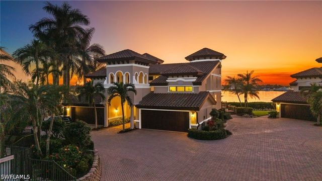 1301 Chesapeake AVE 1B, Naples, FL 34102