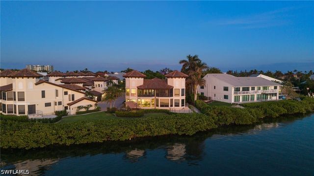 1301 Chesapeake AVE 1B, Naples, FL 34102