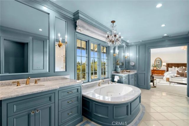 1 Cypress Point Lane, Newport Beach, CA 92660