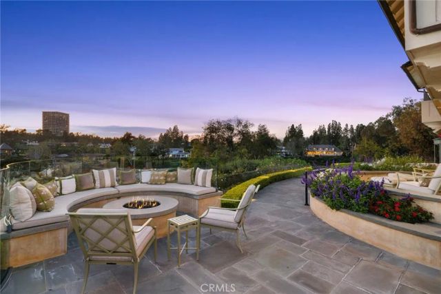 1 Cypress Point Lane, Newport Beach, CA 92660