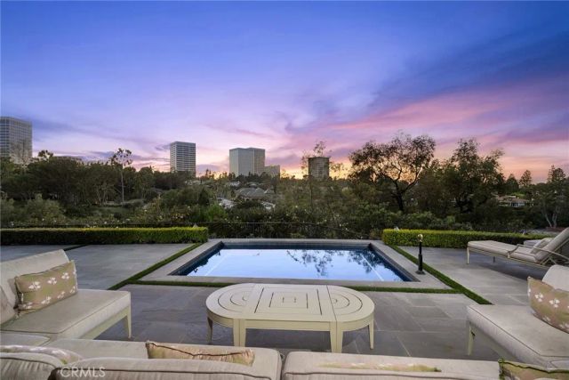 1 Cypress Point Lane, Newport Beach, CA 92660