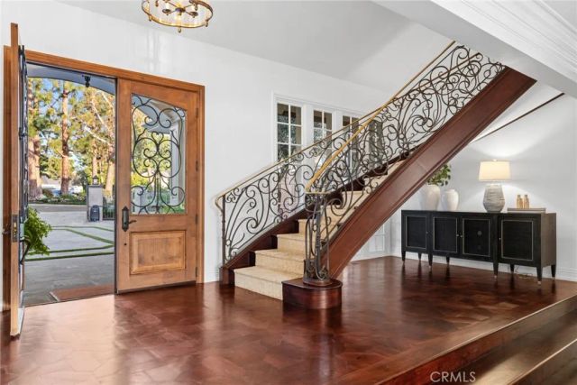 1 Cypress Point Lane, Newport Beach, CA 92660