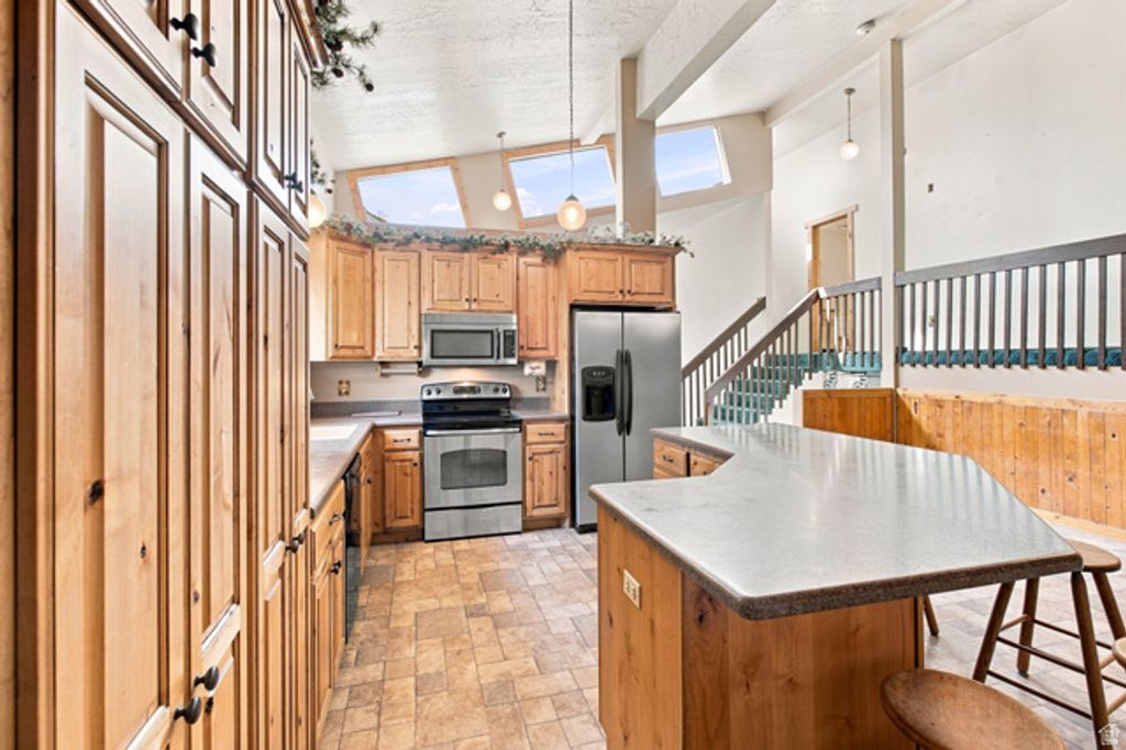 1723 N 1200 E, Lehi, UT 84043 — photo 2