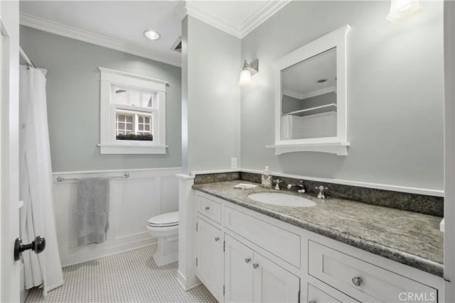 4227 Bellaire Avenue, Studio City, CA 91604