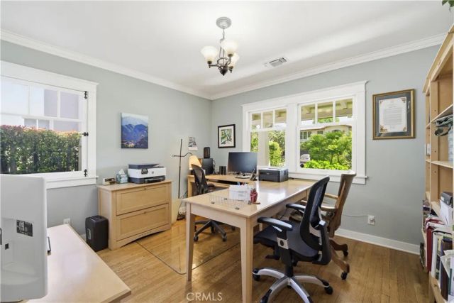 4227 Bellaire Avenue, Studio City, CA 91604