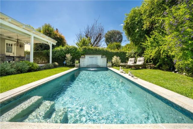 4227 Bellaire Avenue, Studio City, CA 91604