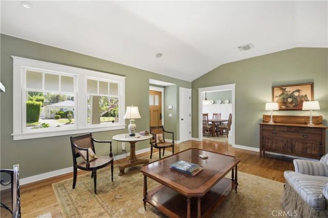 4227 Bellaire Avenue, Studio City, CA 91604