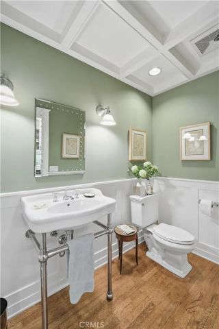 4227 Bellaire Avenue, Studio City, CA 91604