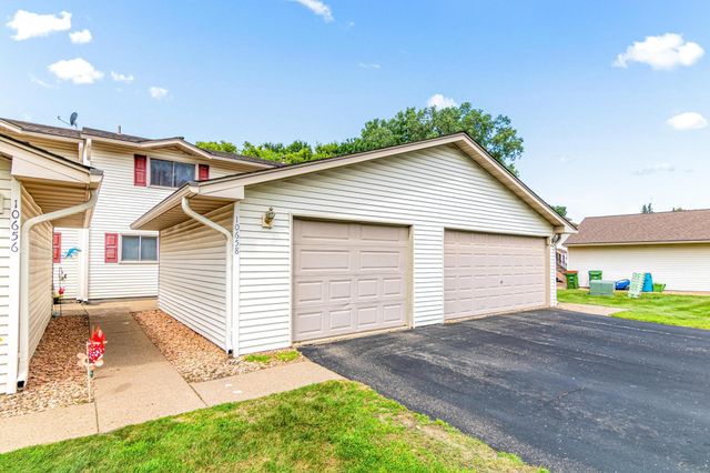 10658 Hummingbird Street NW, Coon Rapids, MN 55433
