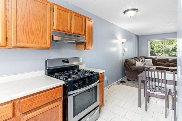 10658 Hummingbird Street NW, Coon Rapids, MN 55433