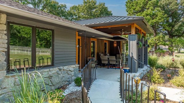 2720 Thompson Road, Grove, OK 74344