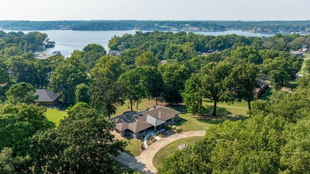 2720 Thompson Road, Grove, OK 74344