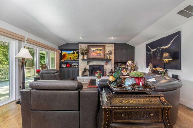 2720 Thompson Road, Grove, OK 74344