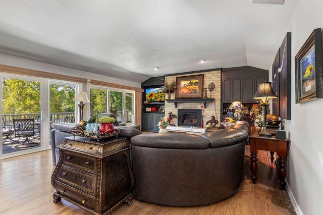 2720 Thompson Road, Grove, OK 74344