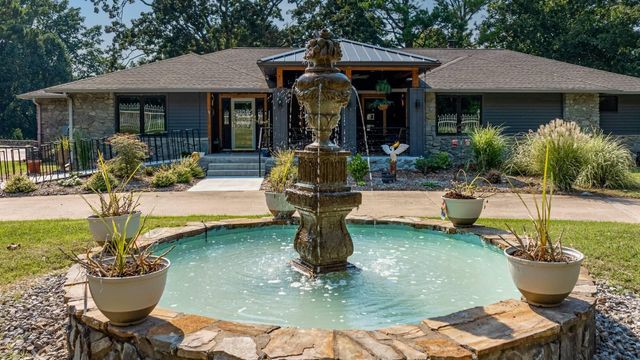 2720 Thompson Road, Grove, OK 74344