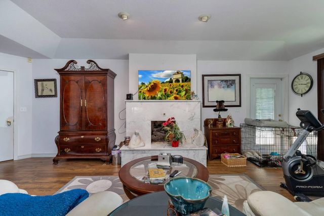 2720 Thompson Road, Grove, OK 74344