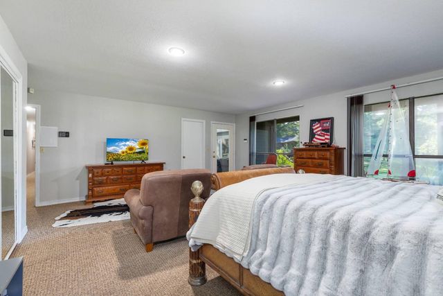 2720 Thompson Road, Grove, OK 74344