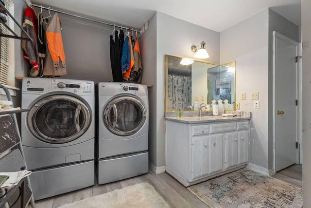 2720 Thompson Road, Grove, OK 74344