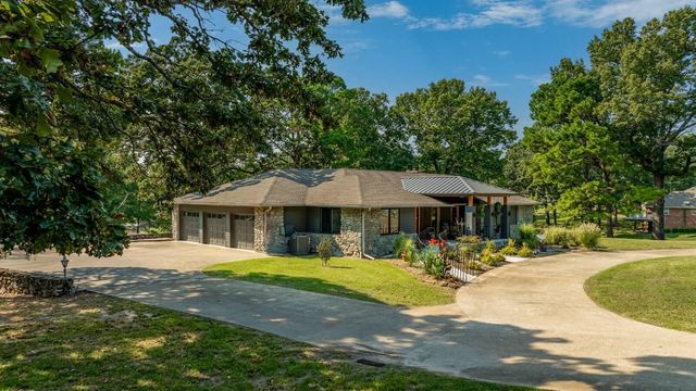 2720 Thompson Road, Grove, OK 74344
