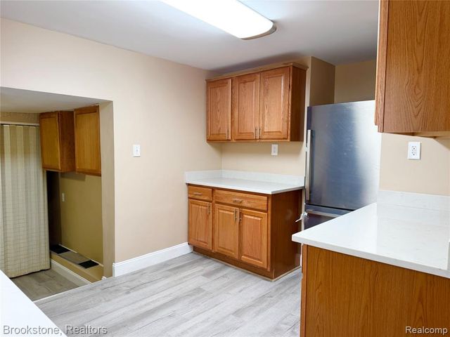 18374 Mesle Street, Roseville, MI 48066