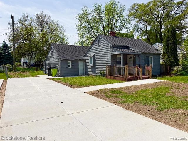 18374 Mesle Street, Roseville, MI 48066