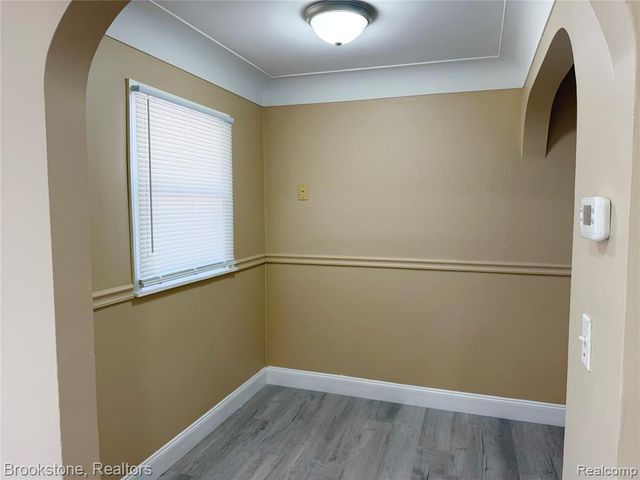 18374 Mesle Street, Roseville, MI 48066
