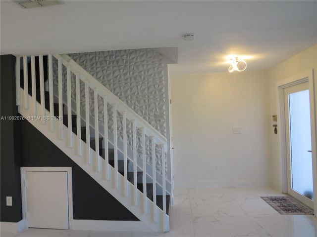 16330 SW 102nd St, Miami, FL 33196