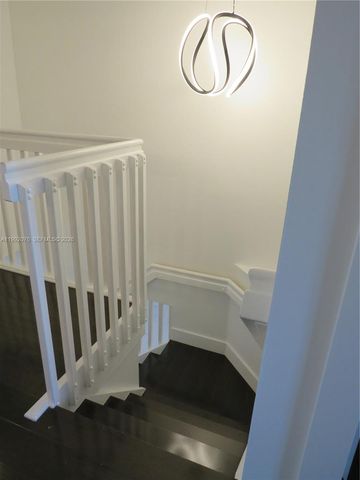 16330 SW 102nd St, Miami, FL 33196