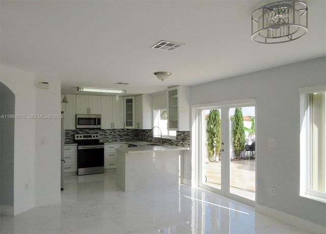 16330 SW 102nd St, Miami, FL 33196