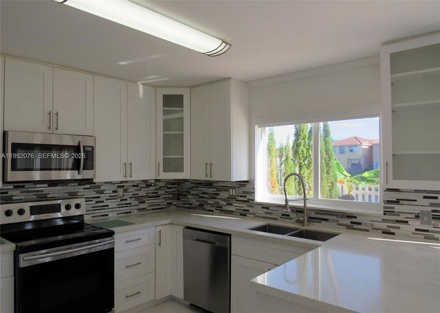 16330 SW 102nd St, Miami, FL 33196