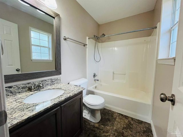 5498 Keel Dr, Pensacola, FL 32507