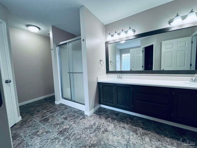 5498 Keel Dr, Pensacola, FL 32507