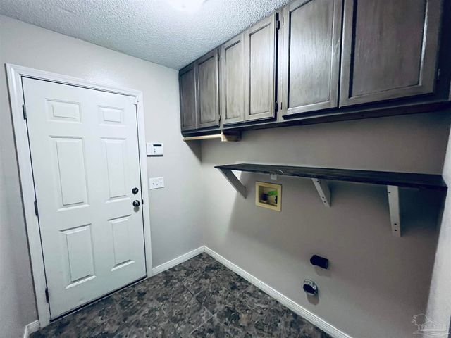 5498 Keel Dr, Pensacola, FL 32507