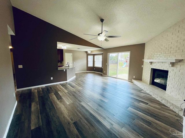 5498 Keel Dr, Pensacola, FL 32507