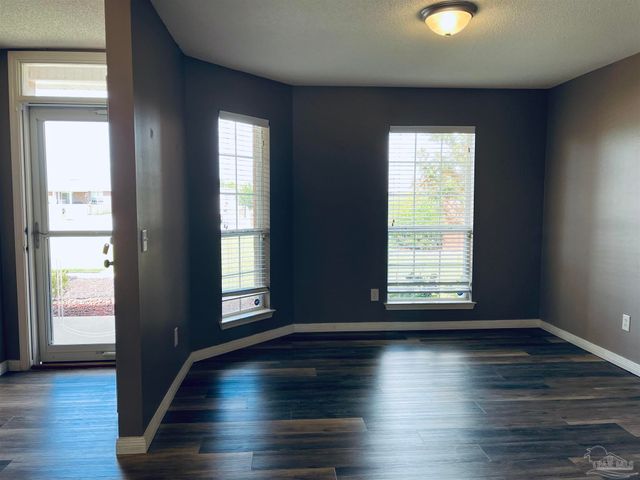 5498 Keel Dr, Pensacola, FL 32507