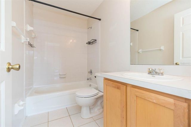 18162 PARADISE POINT DRIVE, Tampa, FL 33647