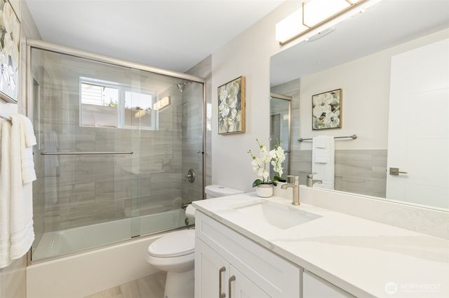 20103 75th Avenue NE, Kenmore, WA 98028