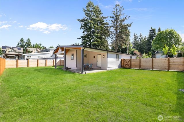 20103 75th Avenue NE, Kenmore, WA 98028