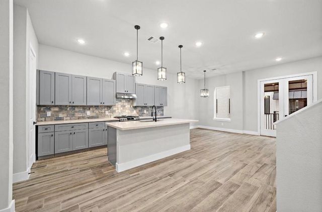 230 W 28th Street A, Houston, TX 77008