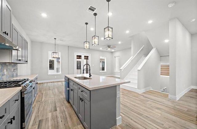 230 W 28th Street A, Houston, TX 77008