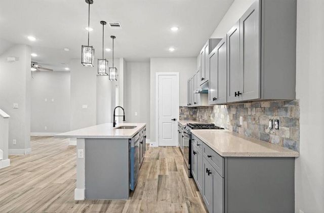 230 W 28th Street A, Houston, TX 77008