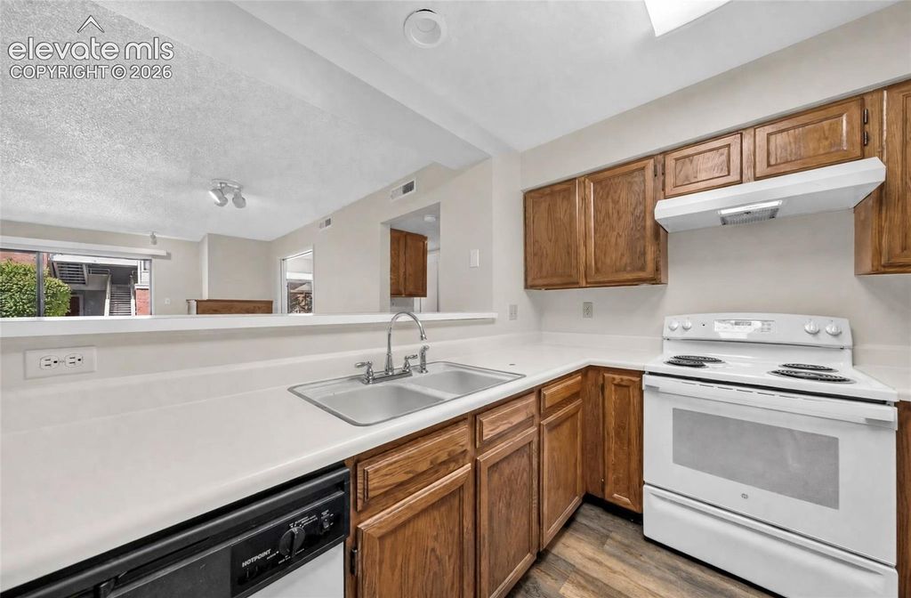 914 Acapulco Court, Colorado Springs, CO 80910 — photo 5