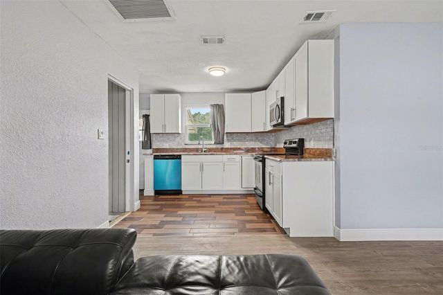 355 S OAK AVENUE, Frostproof, FL 33843