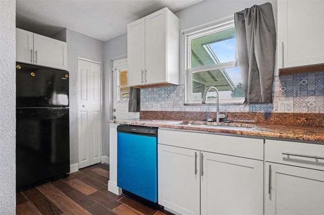 355 S OAK AVENUE, Frostproof, FL 33843