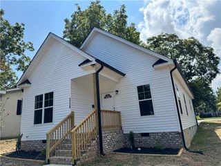 1718 Thurmond Street, Winston-salem, NC 27105